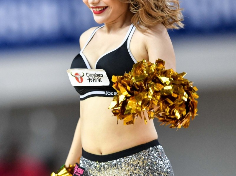 青春热舞燃爆郴州 炫舞团篮球宝贝成亚冠杯最美风景线