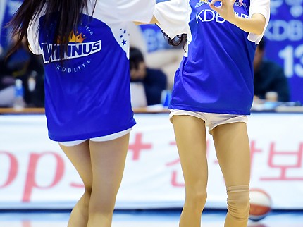 热舞搅动篮坛：韩国职业联赛啦啦队的冬日传奇