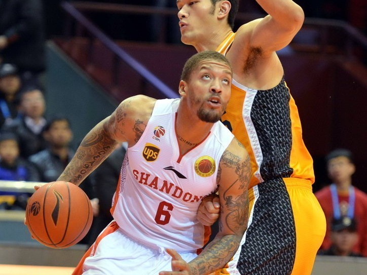 京城德比烽火连天，宫鲁鸣慧眼识珠，群雄逐鹿谱写CBA华章