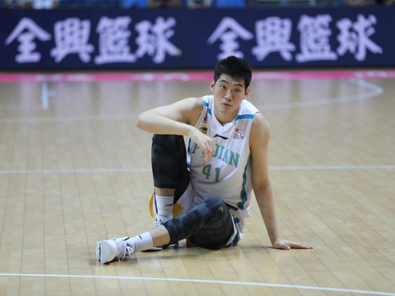 福清男篮争霸赛福建队上演惊天逆转 主场力克美国明星联队