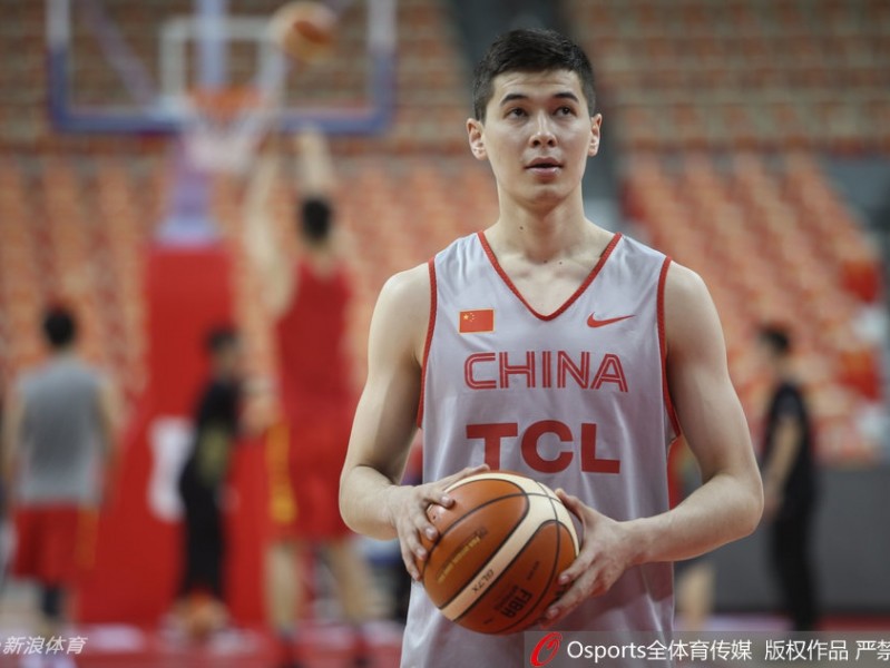 光影定格的红队记忆：李楠麾下的青春、汗水与兄弟情