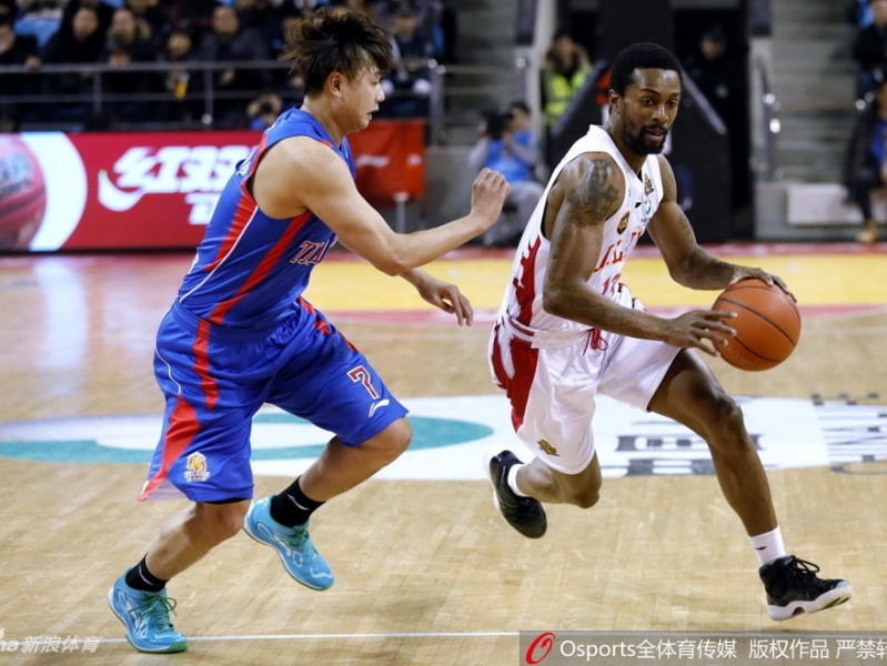 韦弗兰德里双星闪耀 吉林主场大胜天津终结连败