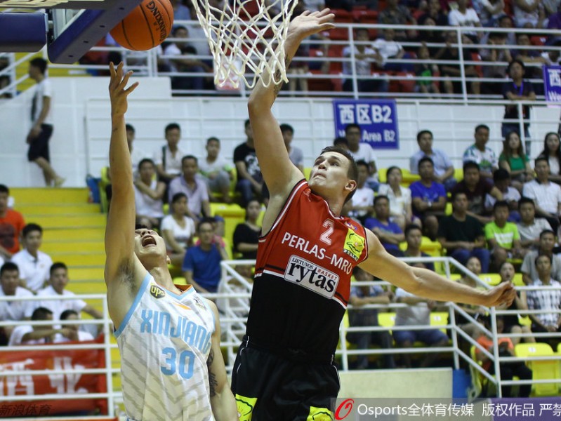 天山剑客耀仁怀：可兰白克抗韩风暴中写就冷血杀手传奇