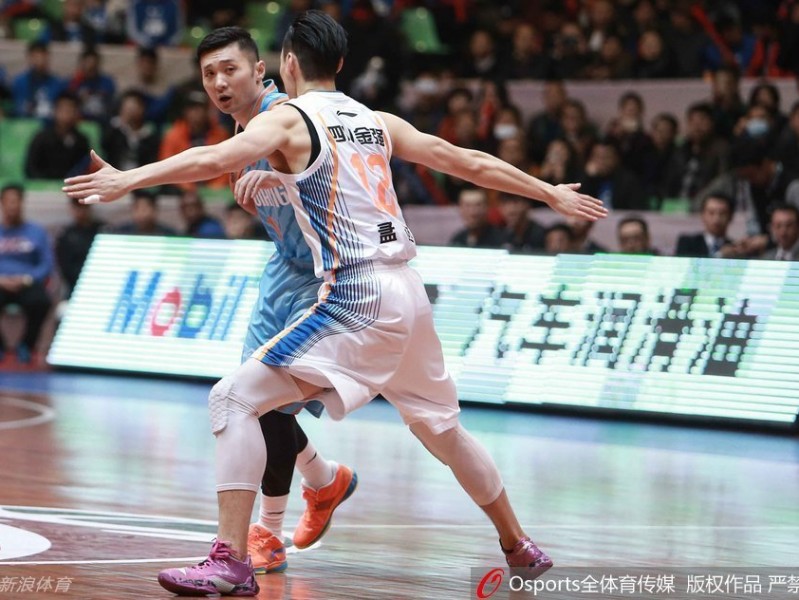 CBA经典战忆：疆川对决中的热血瞬间与本土荣光