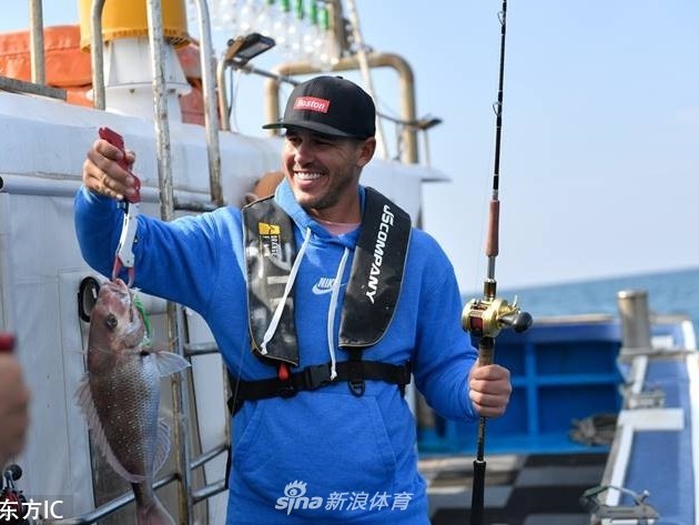 科普卡济州垂钓寻觅大满贯心境 出海揽获鲜味静待高球对决