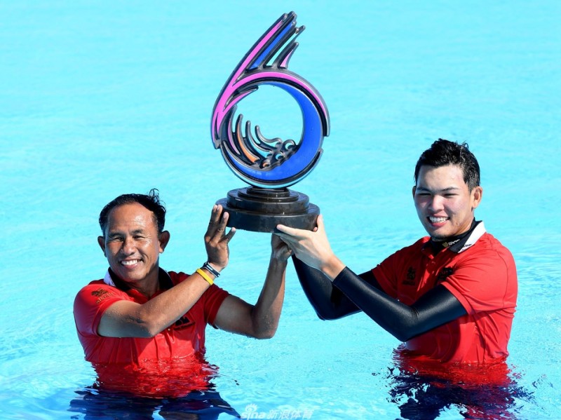 泰国老少传奇勇夺高尔夫六洞赛桂冠创亚洲历史