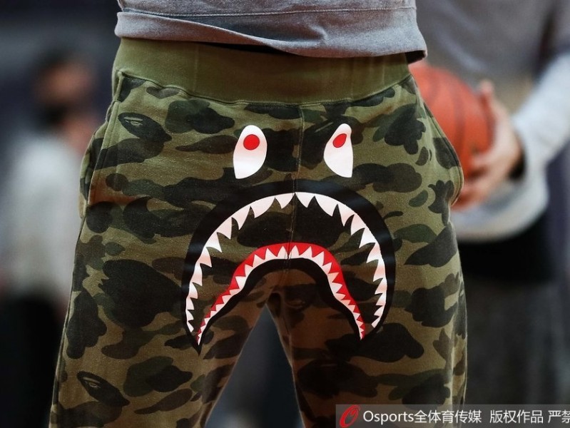 帕戈潮裤抢镜变身舞王 同曦备战季后赛气氛搞怪