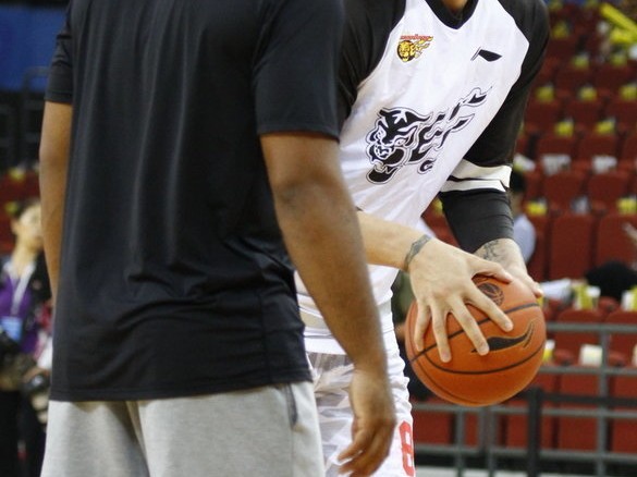 南粤风云起：宏远众将严阵以待，激战哥斯达黎加