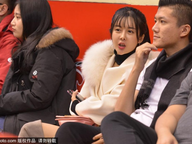 齐鲁冬夜，那一抹温柔热爱：聚焦CBA赛场上的女性力量