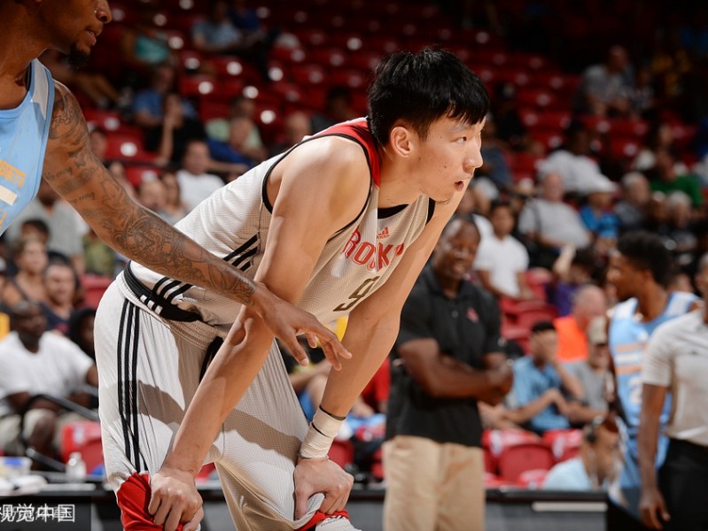 周琦季后赛首秀送火锅休城憾负掘金，大魔王夏联征程显潜力