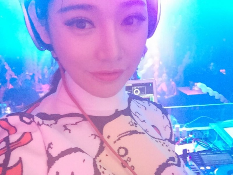 江苏肯帝亚篮球宝贝：赛场上的精灵，汗水中的玫瑰