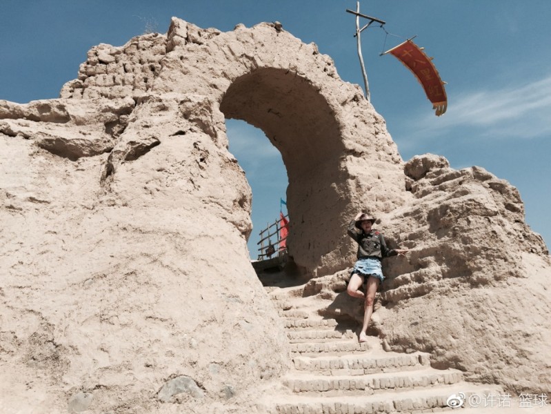 前女篮国手许诺的别样人生：从亚锦赛冠军到“大长腿”女神