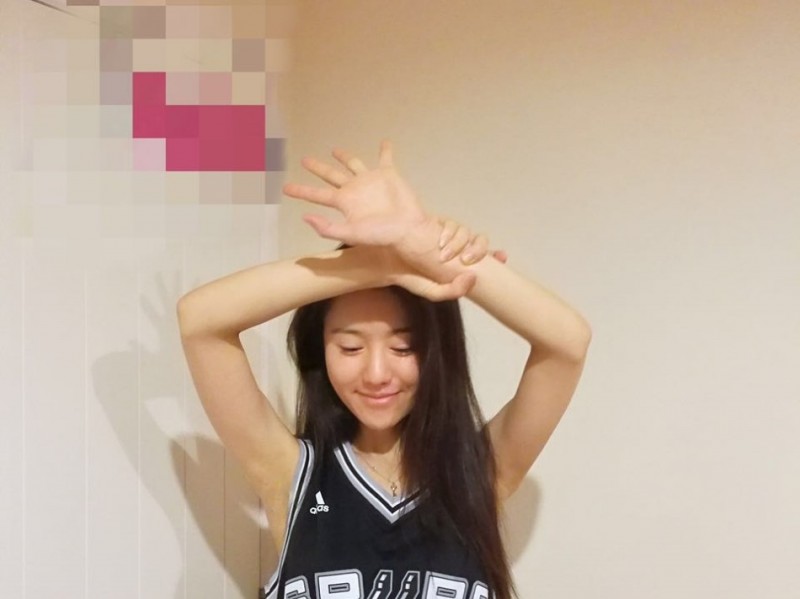 铁杆刺蜜的盛夏记忆：篮球、收藏与那场经典的西部半决赛