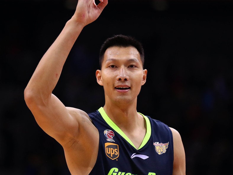 半决赛激战深圳下起三分雨 广东宏远客场吞苦果